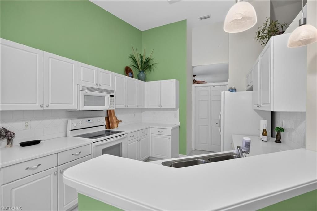 15161 Royal Windsor Ln, Unit 2601, Fort Myers, FL 33919 Photo