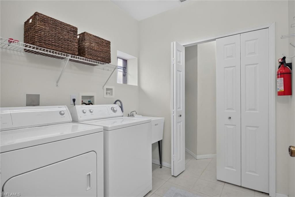 15161 Royal Windsor Ln, Unit 2601, Fort Myers, FL 33919 Photo