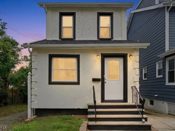 306 Smith St, Newark, NJ 07106