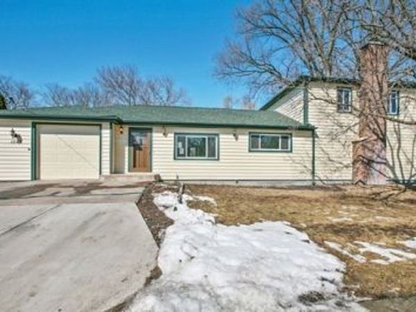 1562 N HARRISON Street , Algonquin, IL 60102