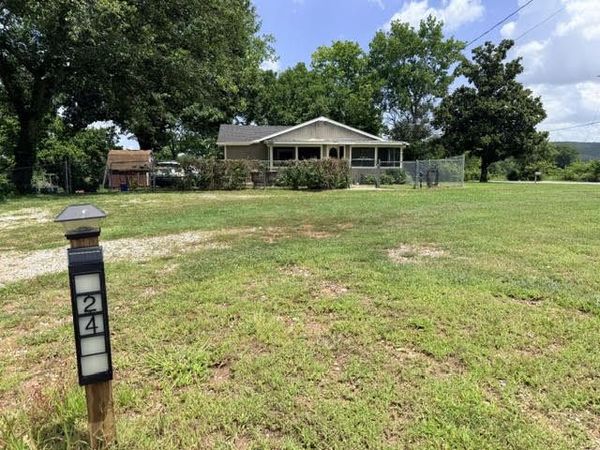 24 Wolfdale Road , Farmington, AR 72730