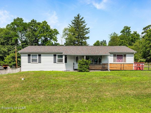 31 Lower Hilltop Road, Berwick, PA 18603
