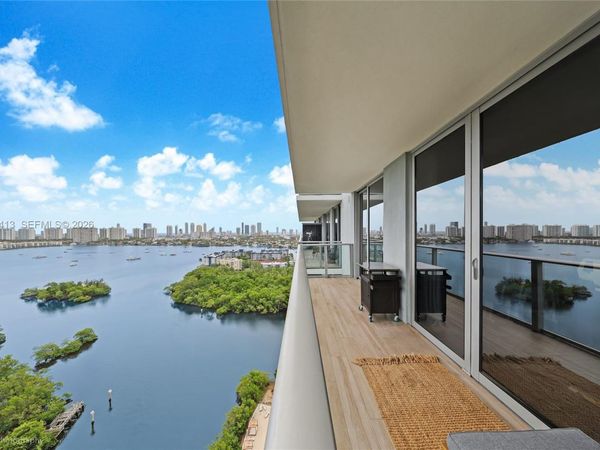 16385 Biscayne Blvd , Unit 2205, North Miami Beach, FL 33160