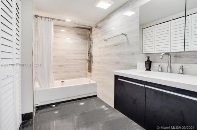 16400 Collins Ave , Unit 1942, Sunny Isles Beach, FL 33160 Photo