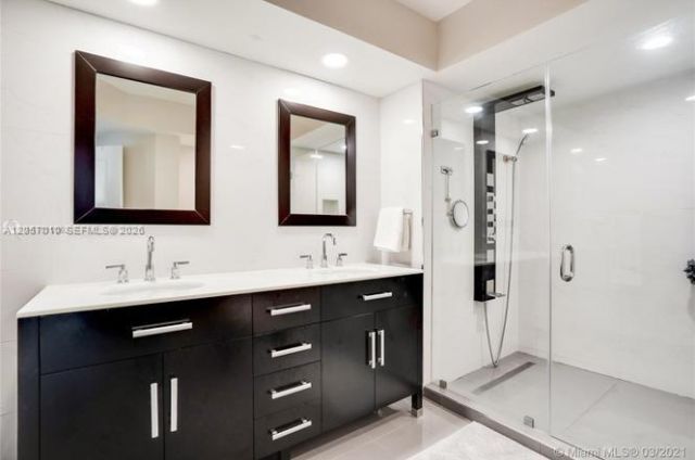 16400 Collins Ave , Unit 1942, Sunny Isles Beach, FL 33160 Photo
