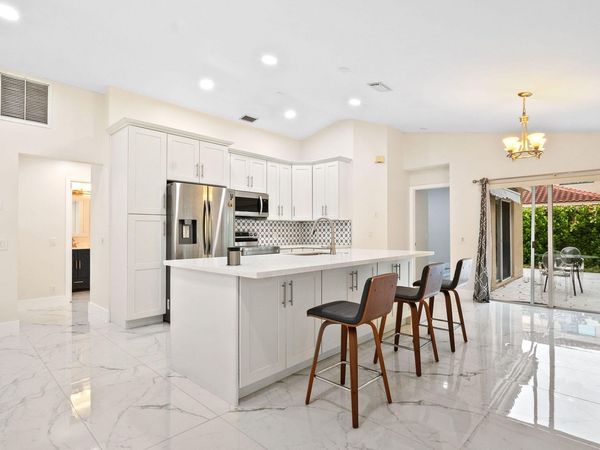 4498 Dogwood Circle, Weston, FL 33331