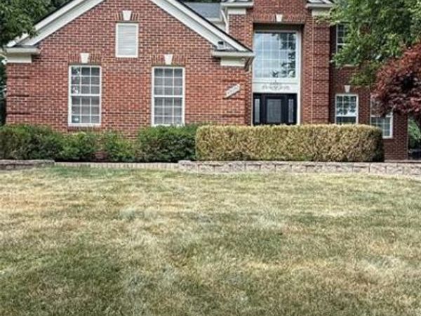 49090 Fifth Avenue Court, CANTON, MI 48188