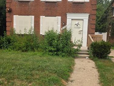 8728 W 7 Mile Road, Detroit, MI 48221