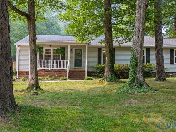 8422 Dwayne Lane, North Chesterfield, VA 23235
