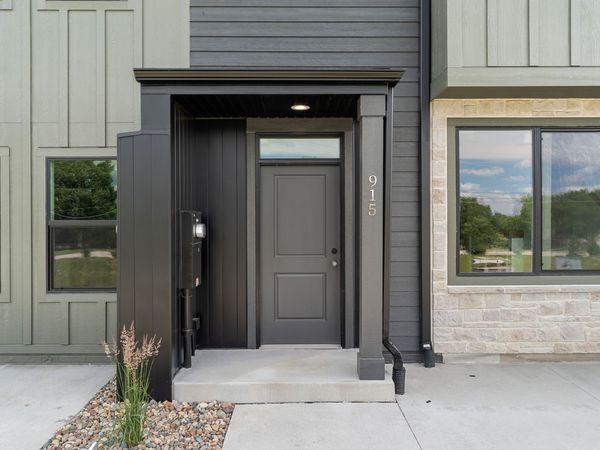 909 Percheron Lane , Norwalk, IA 50211