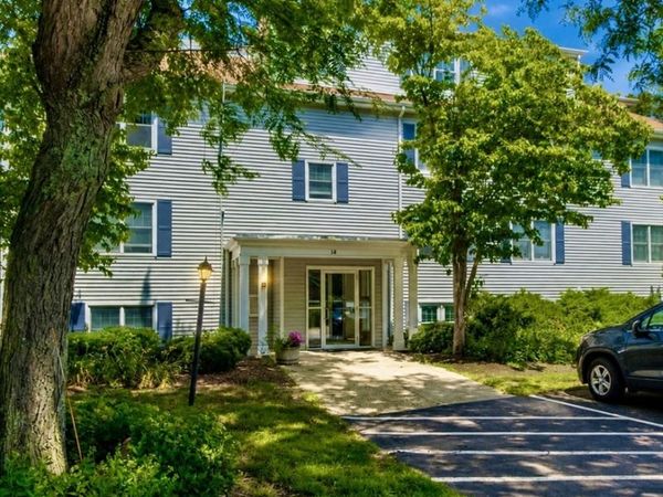 14 Webb Pl, Unit 2C, Mansfield, MA 02048