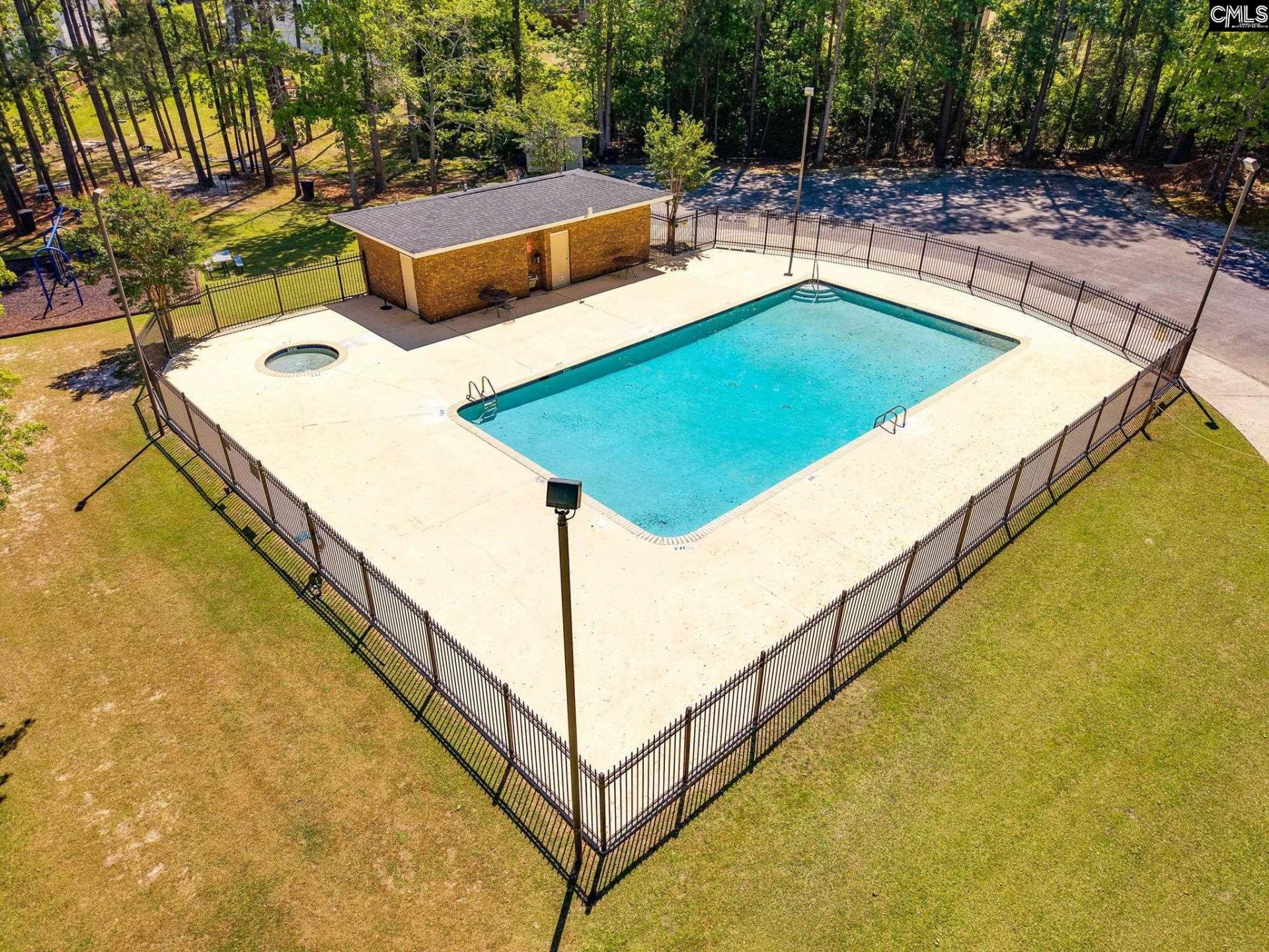 716 Wimbee Court  Photo 37