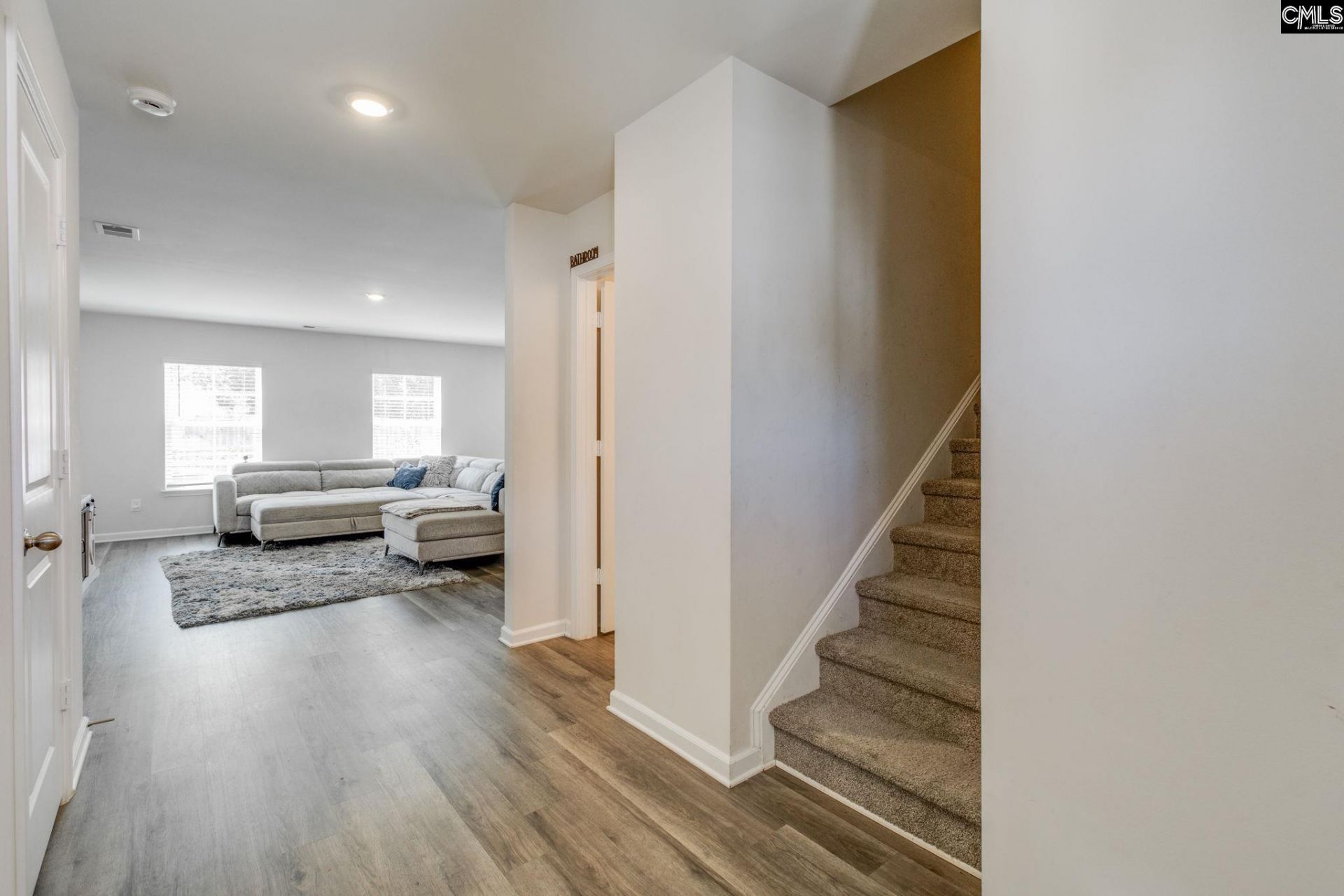 716 Wimbee Court  Photo 5