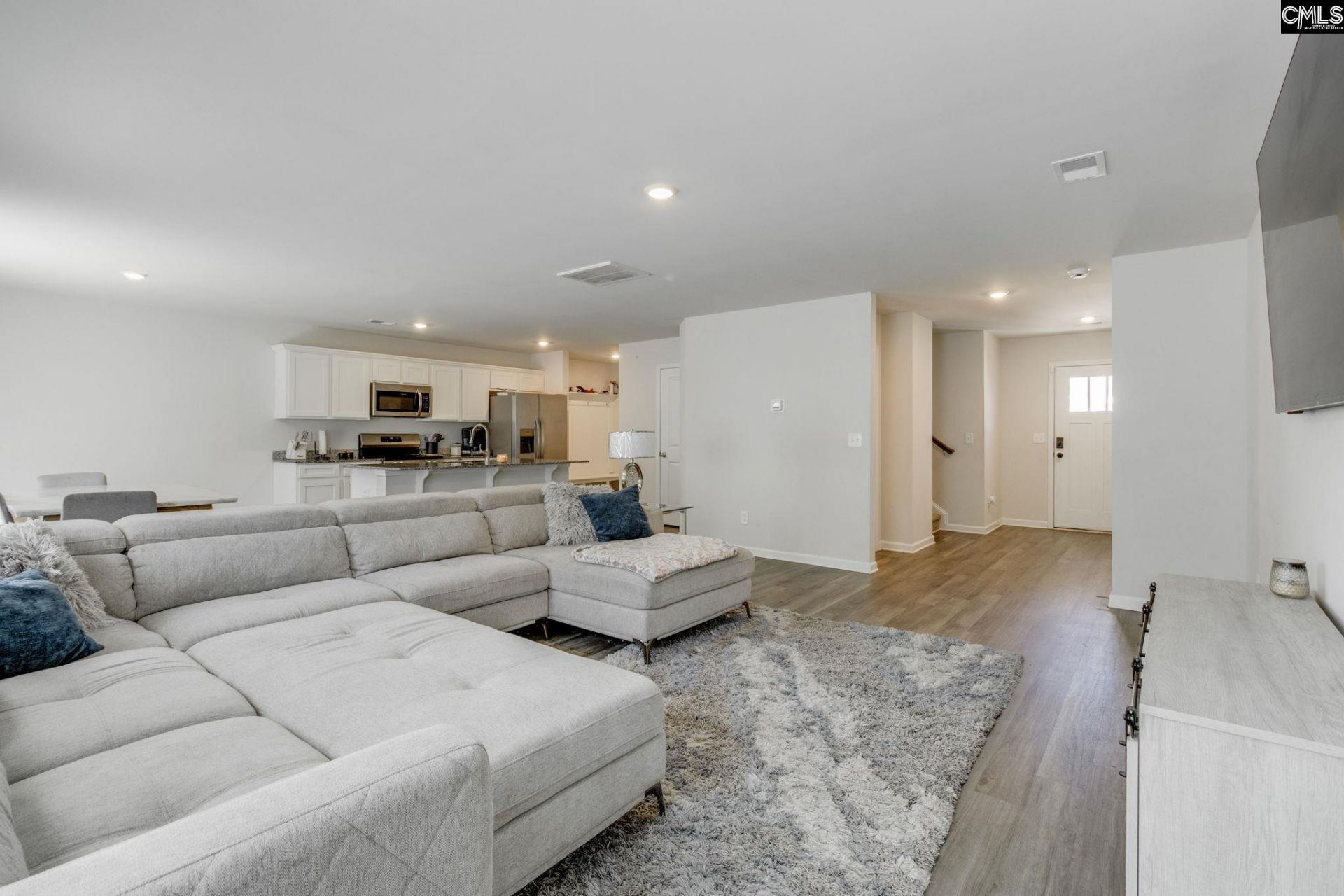 716 Wimbee Court  Photo 8