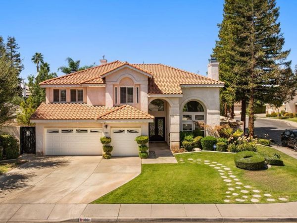 1001 Sungro Way, Bakersfield, CA 93311