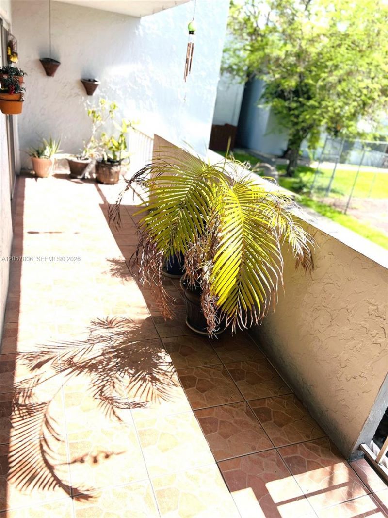 6195 W 18th Ave , Unit G214, Hialeah, FL 33012 Photo