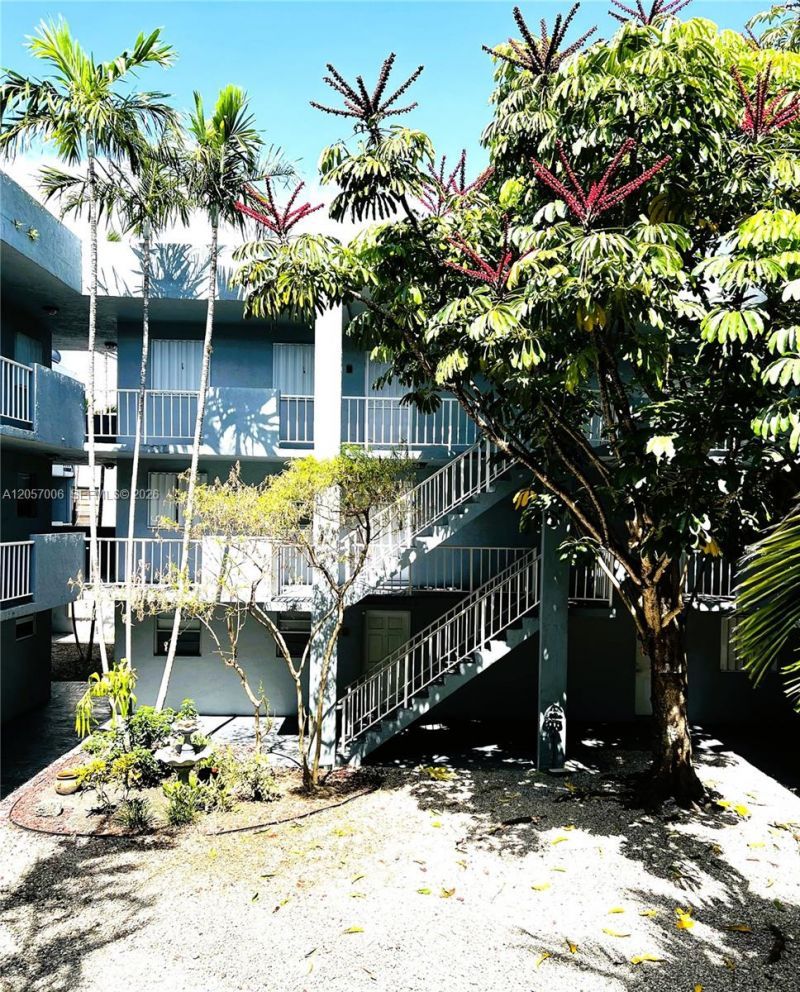 6195 W 18th Ave , Unit G214, Hialeah, FL 33012 Photo
