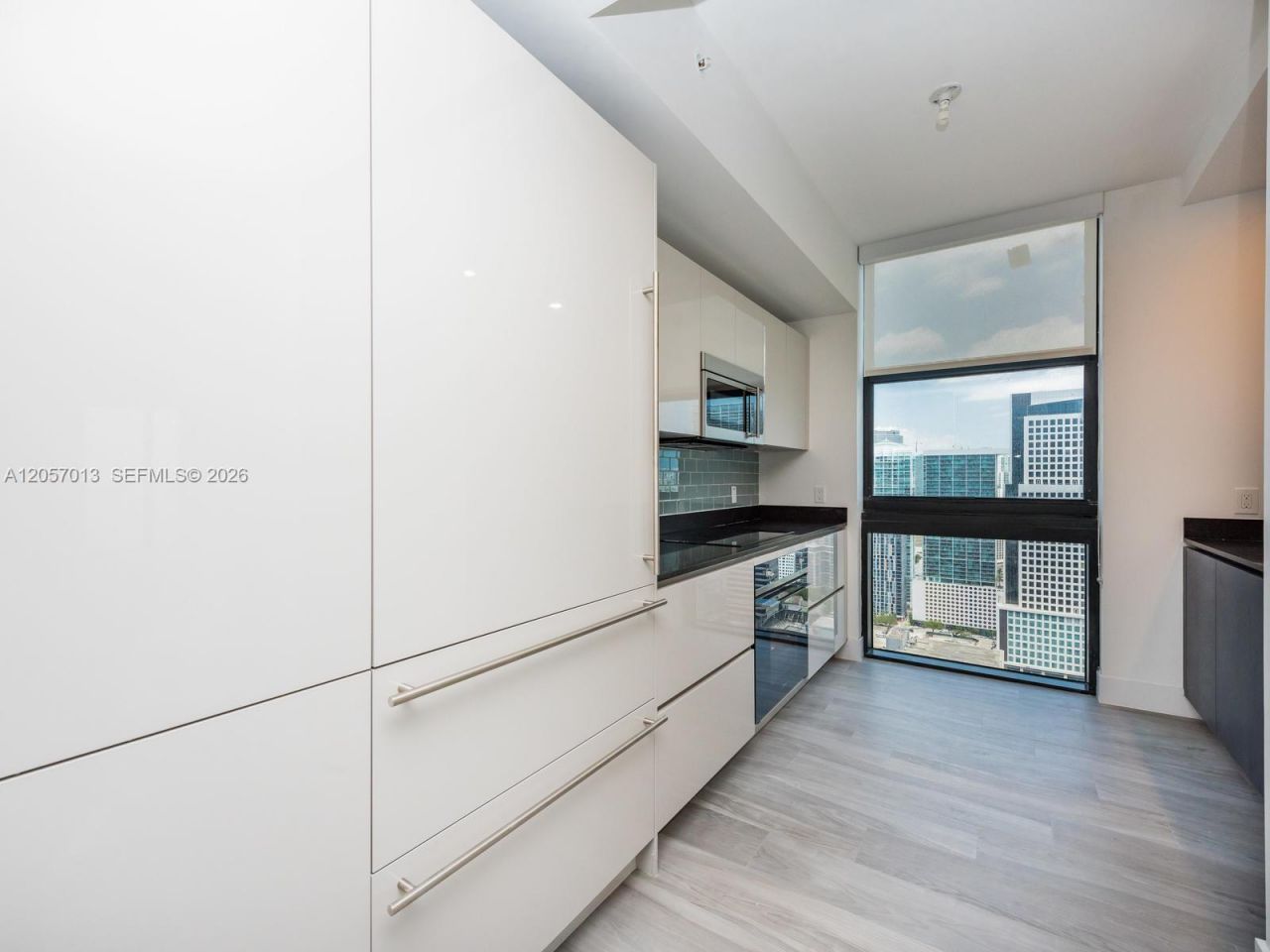1010 Brickell Ave, Unit 3701, Miami, FL 33131 Photo
