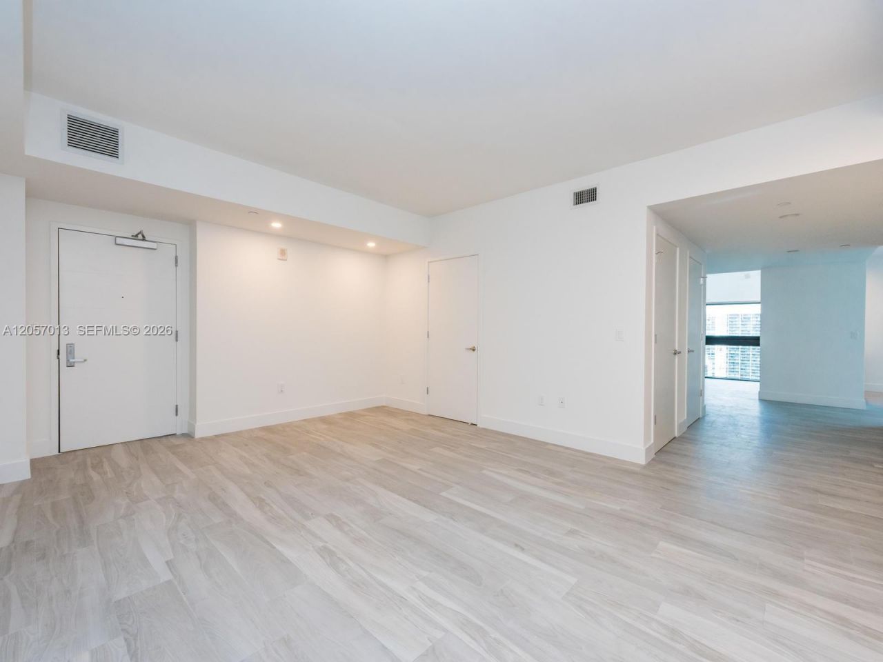 1010 Brickell Ave, Unit 3701, Miami, FL 33131 Photo