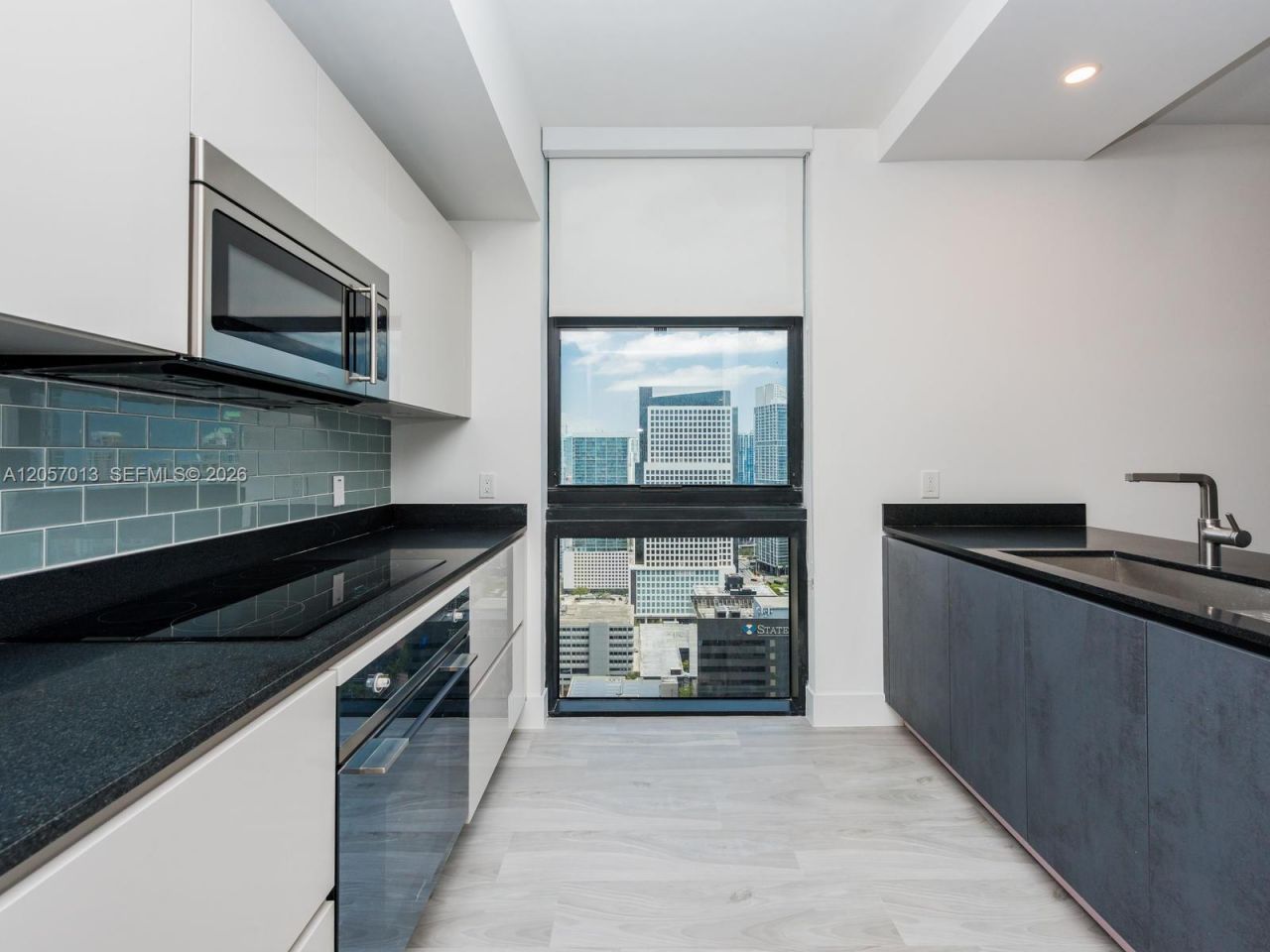 1010 Brickell Ave, Unit 3701, Miami, FL 33131 Photo
