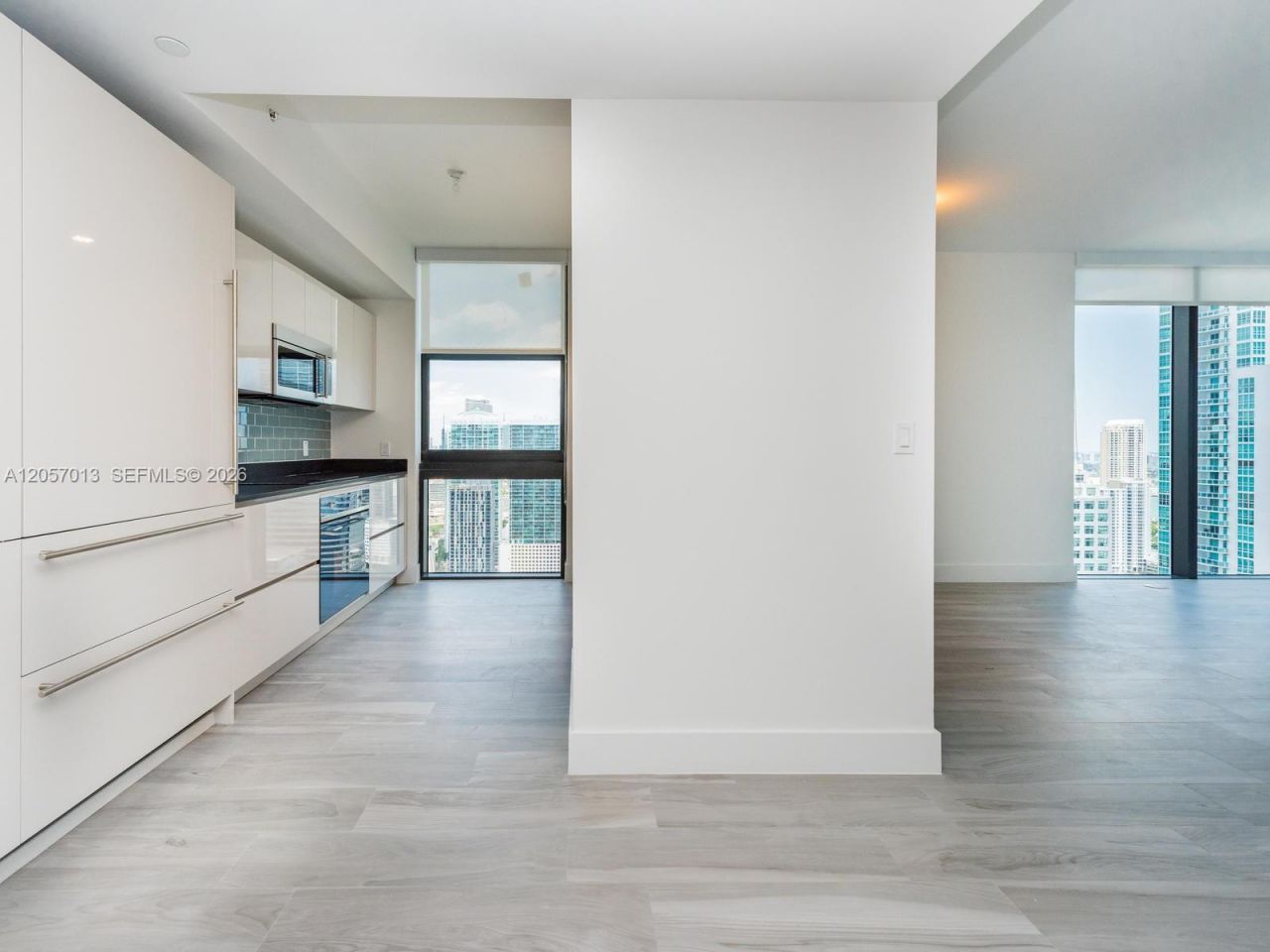 1010 Brickell Ave, Unit 3701, Miami, FL 33131 Photo