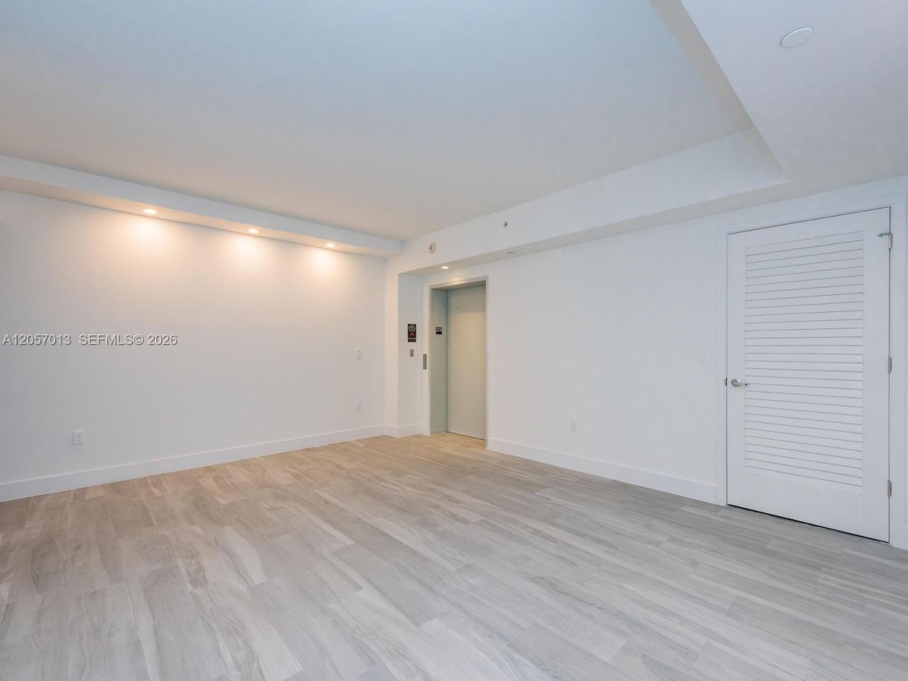 1010 Brickell Ave, Unit 3701, Miami, FL 33131 Photo