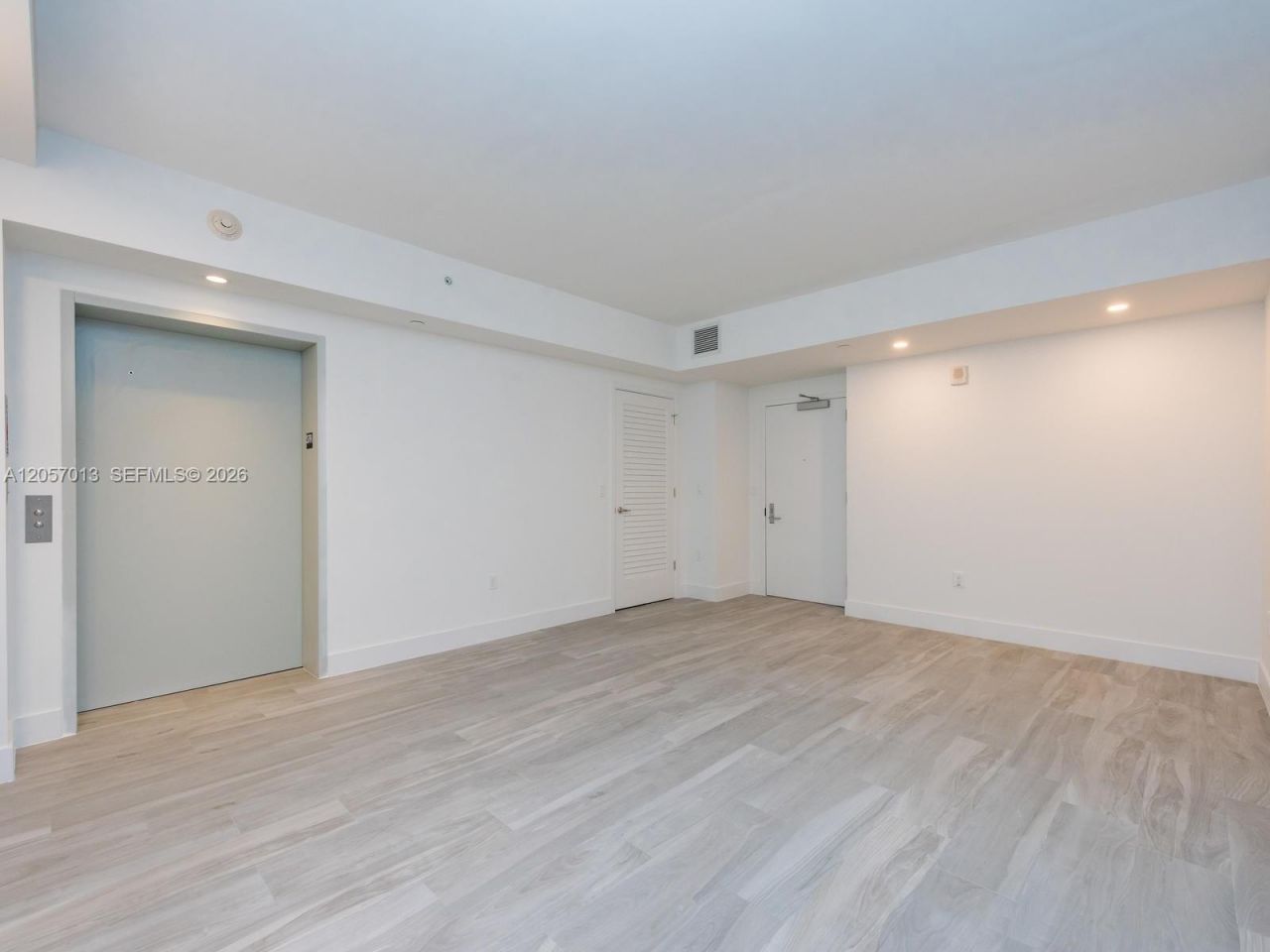 1010 Brickell Ave, Unit 3701, Miami, FL 33131 Photo