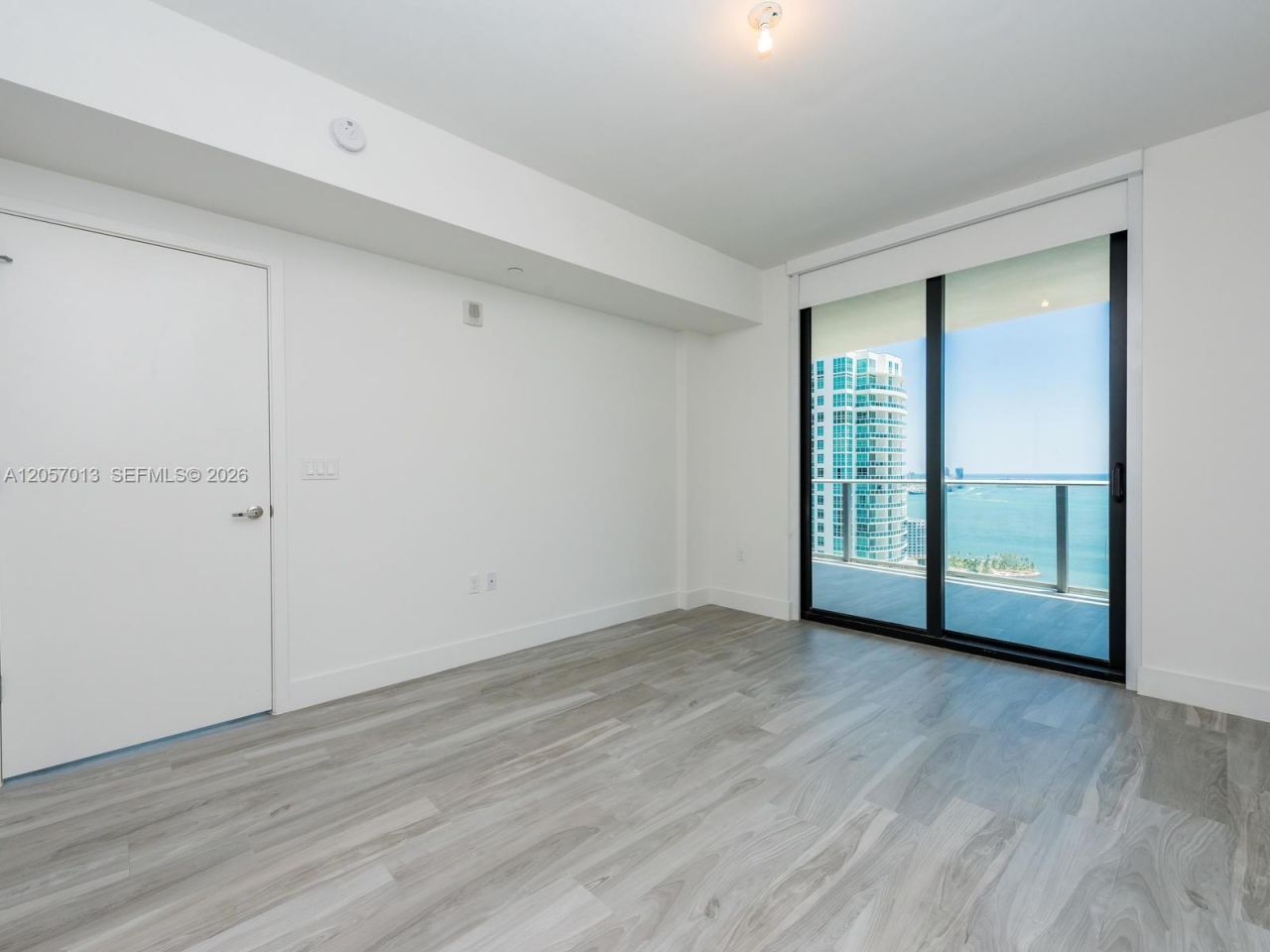 1010 Brickell Ave, Unit 3701, Miami, FL 33131 Photo