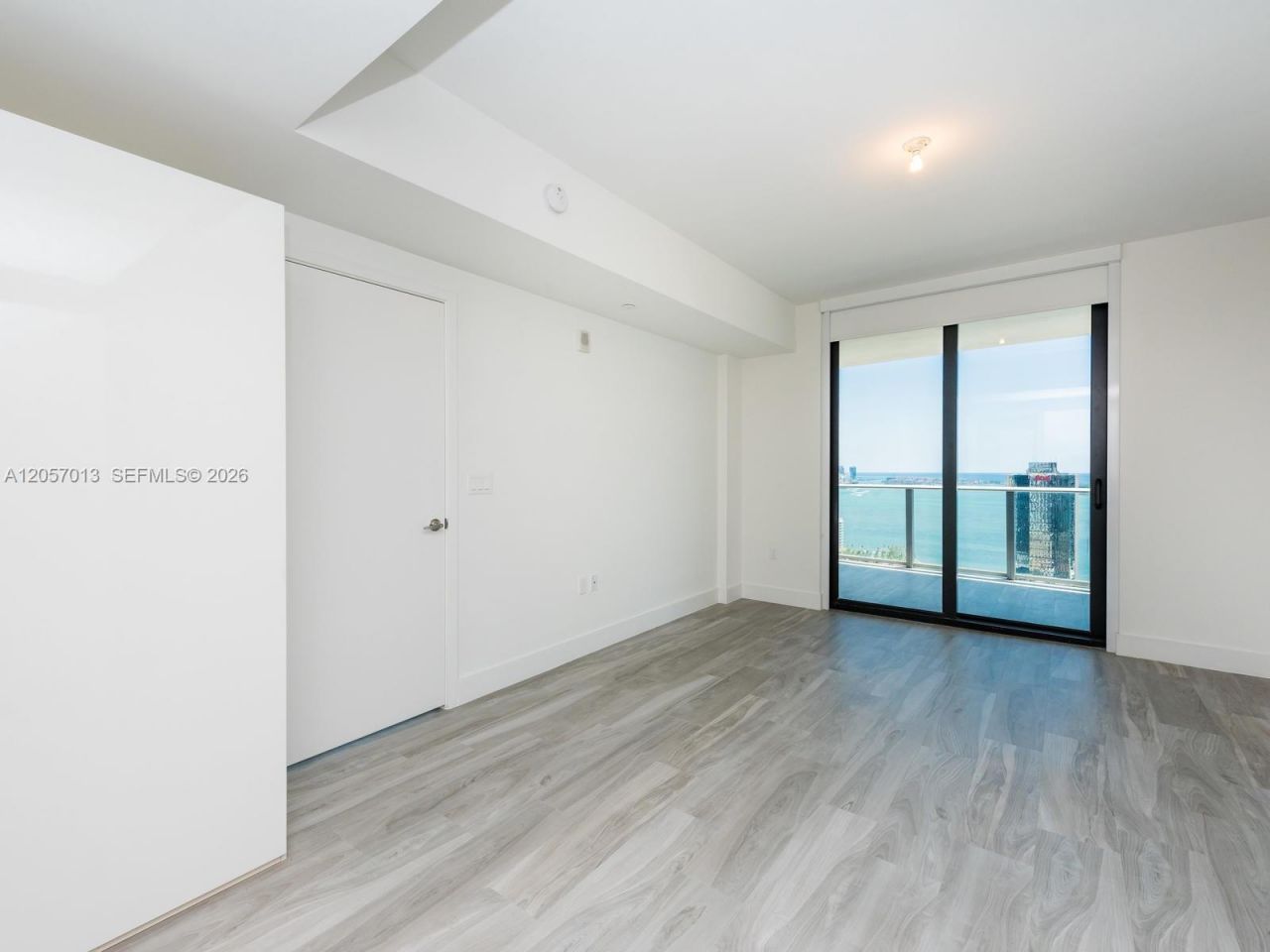 1010 Brickell Ave, Unit 3701, Miami, FL 33131 Photo