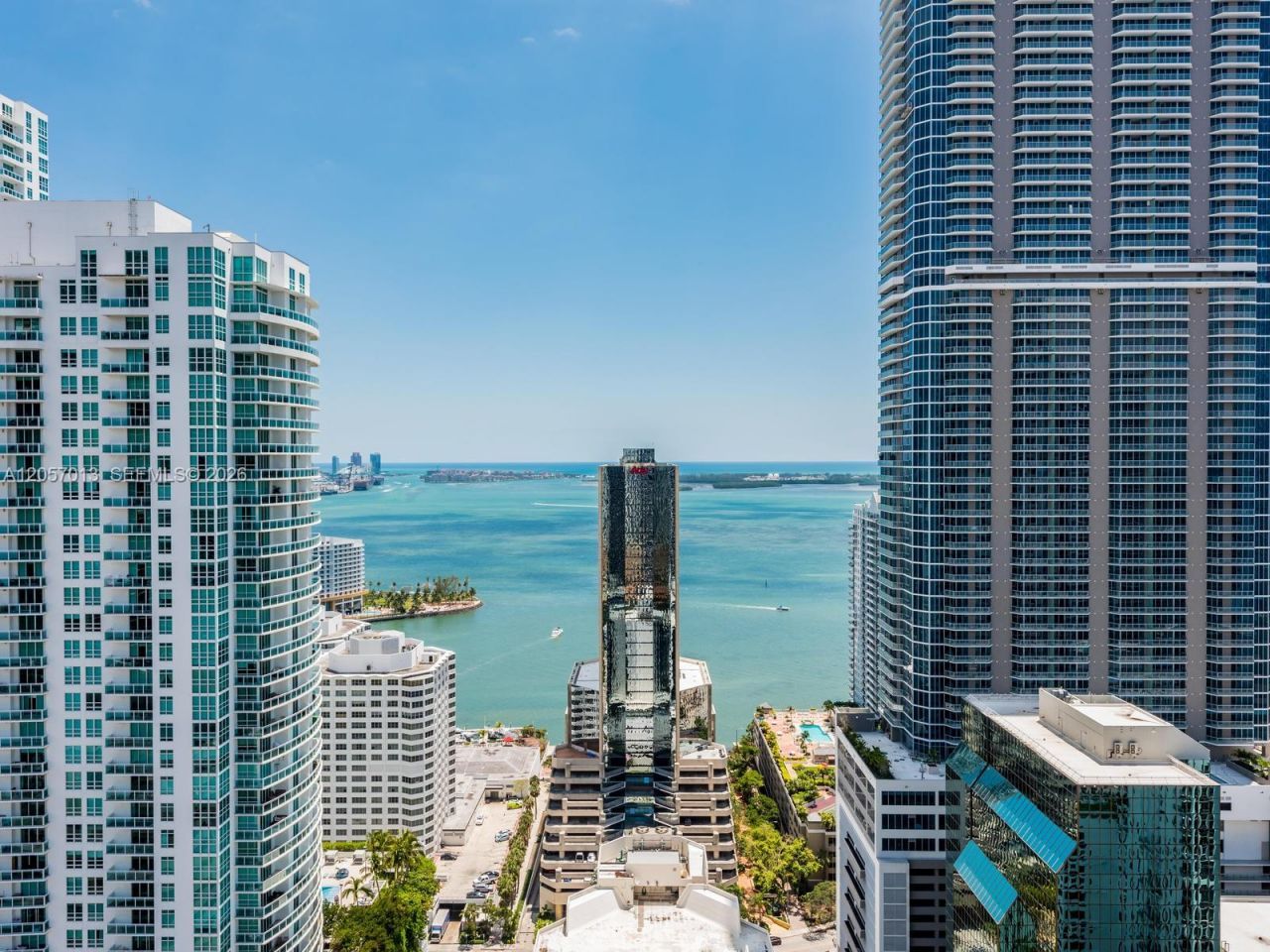 1010 Brickell Ave, Unit 3701, Miami, FL 33131 Photo