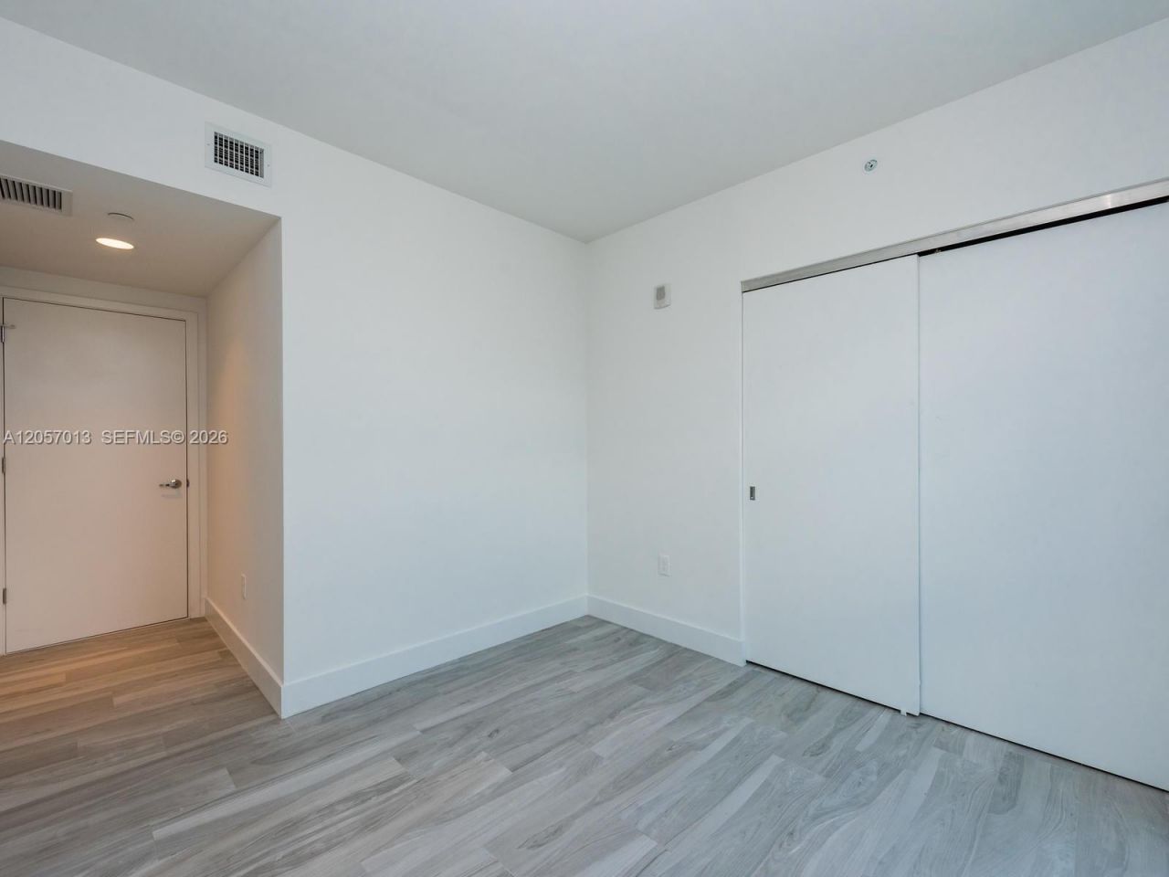 1010 Brickell Ave, Unit 3701, Miami, FL 33131 Photo