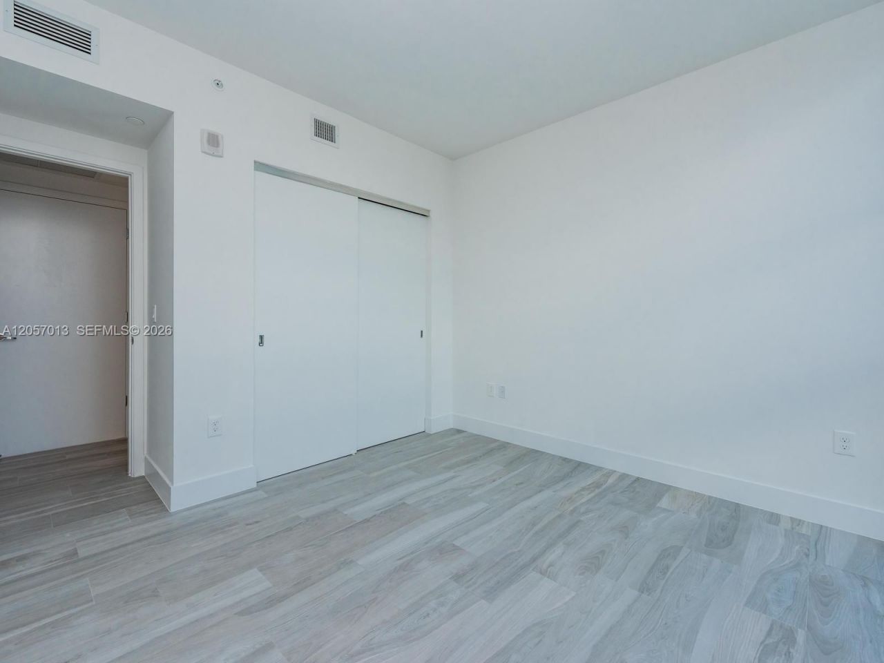 1010 Brickell Ave, Unit 3701, Miami, FL 33131 Photo