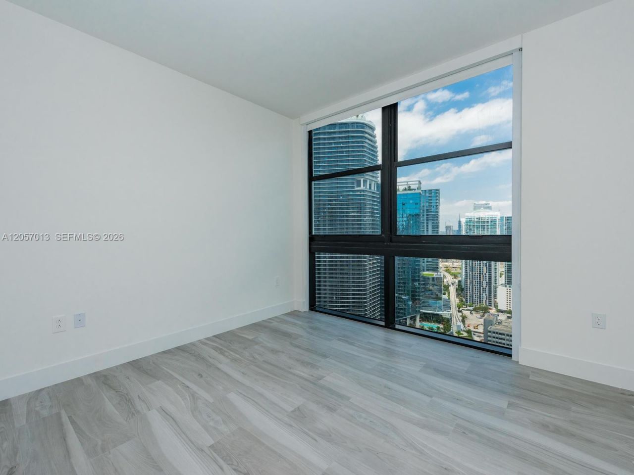 1010 Brickell Ave, Unit 3701, Miami, FL 33131 Photo