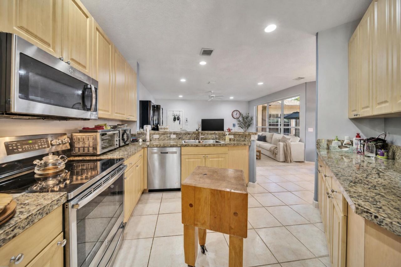 4831 S Classical Boulevard, Delray Beach, FL 33445 Photo