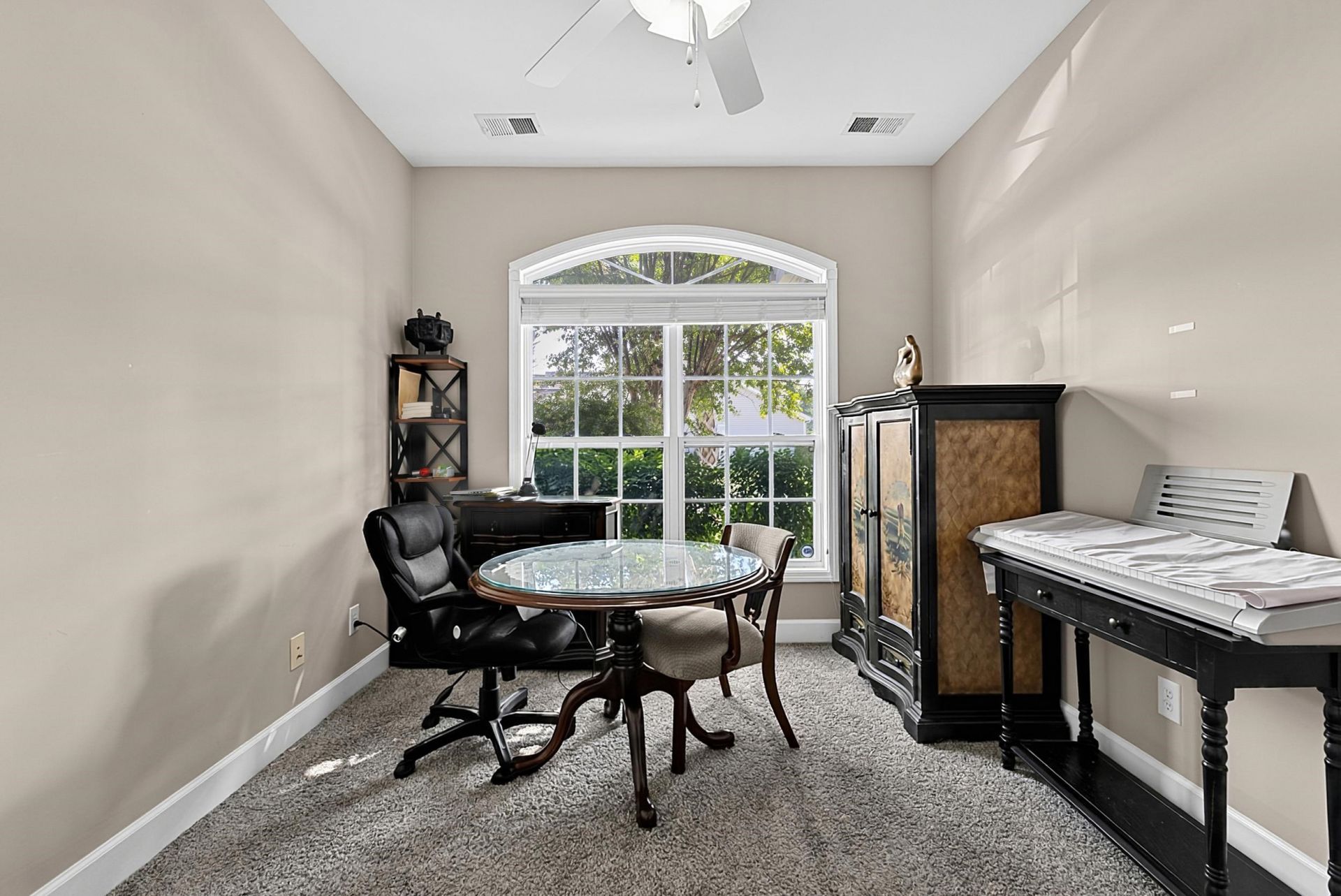 284 Viareggio Rd.  Photo 11