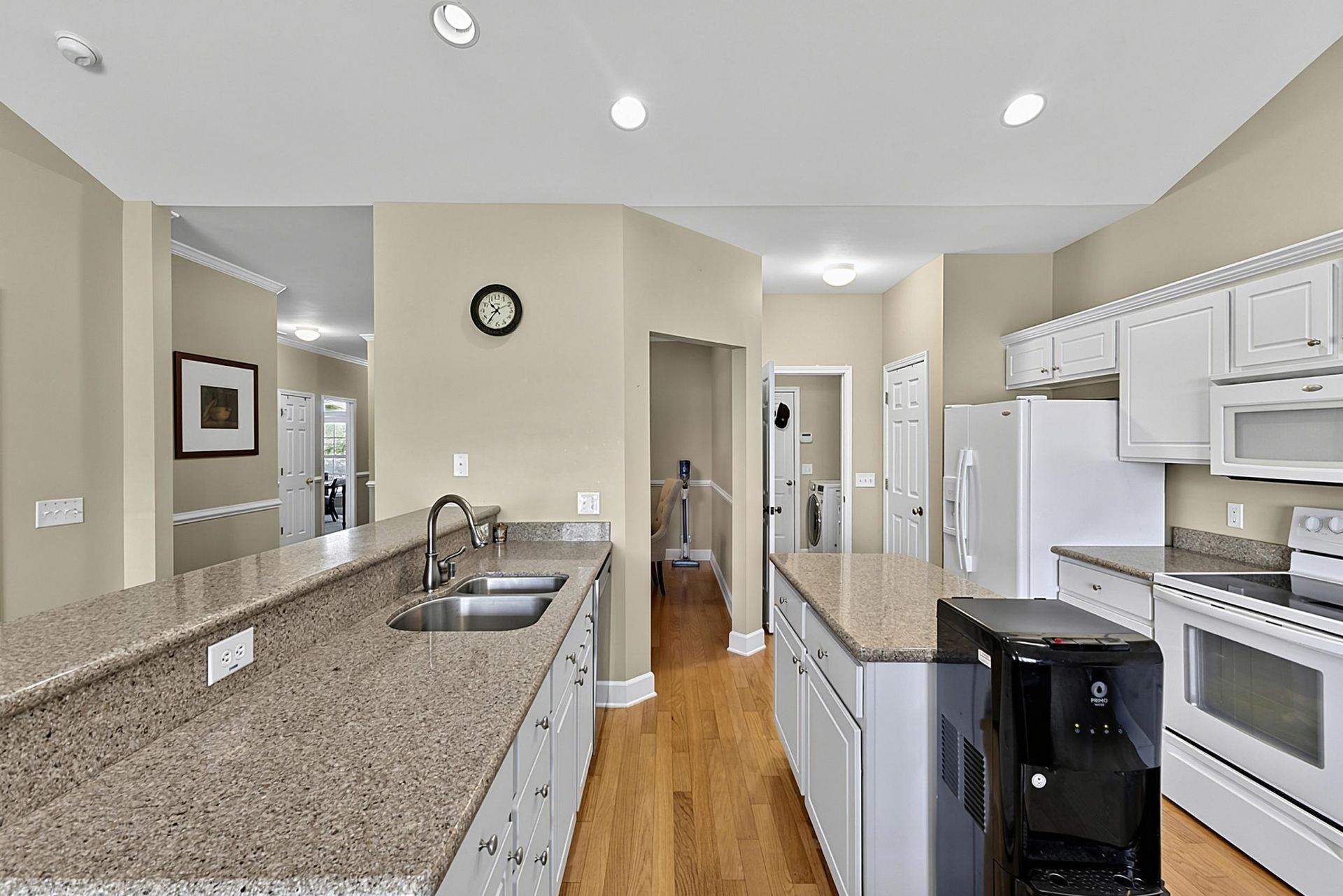 284 Viareggio Rd.  Photo 22