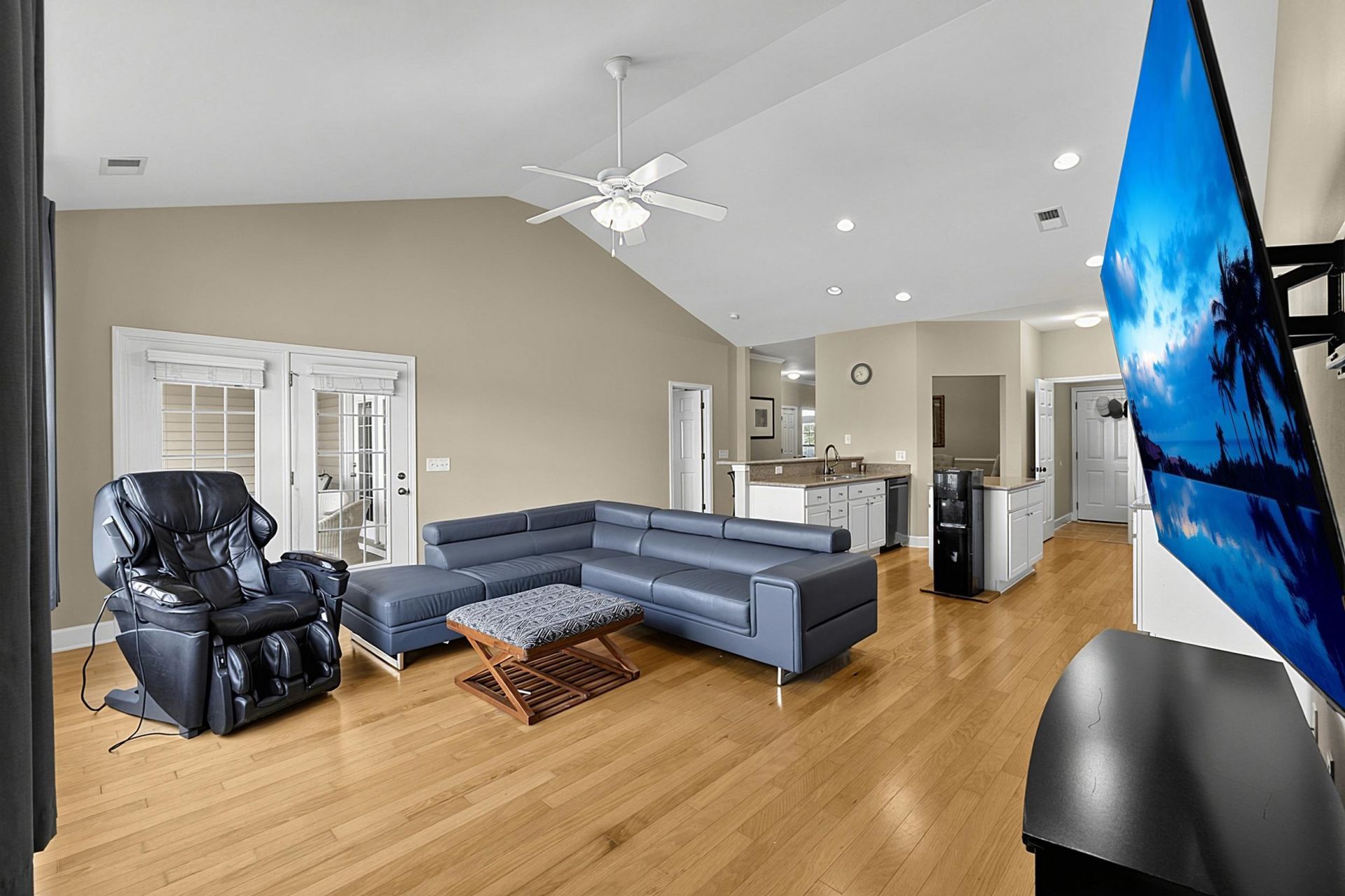 284 Viareggio Rd.  Photo 29