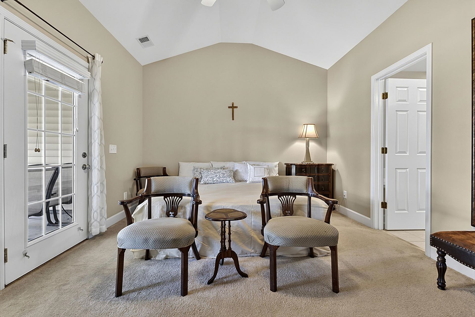 284 Viareggio Rd.  Photo 33