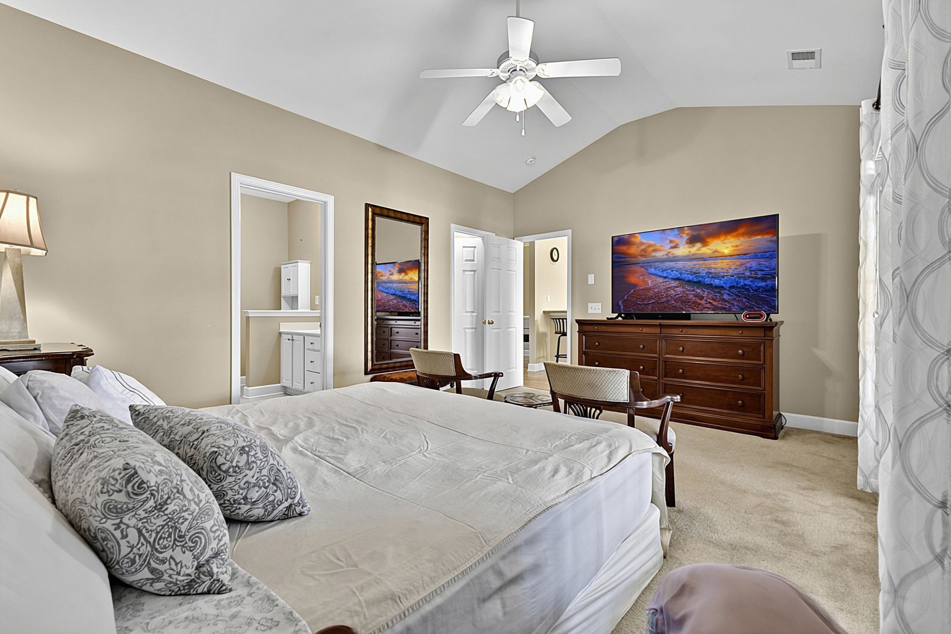 284 Viareggio Rd.  Photo 35