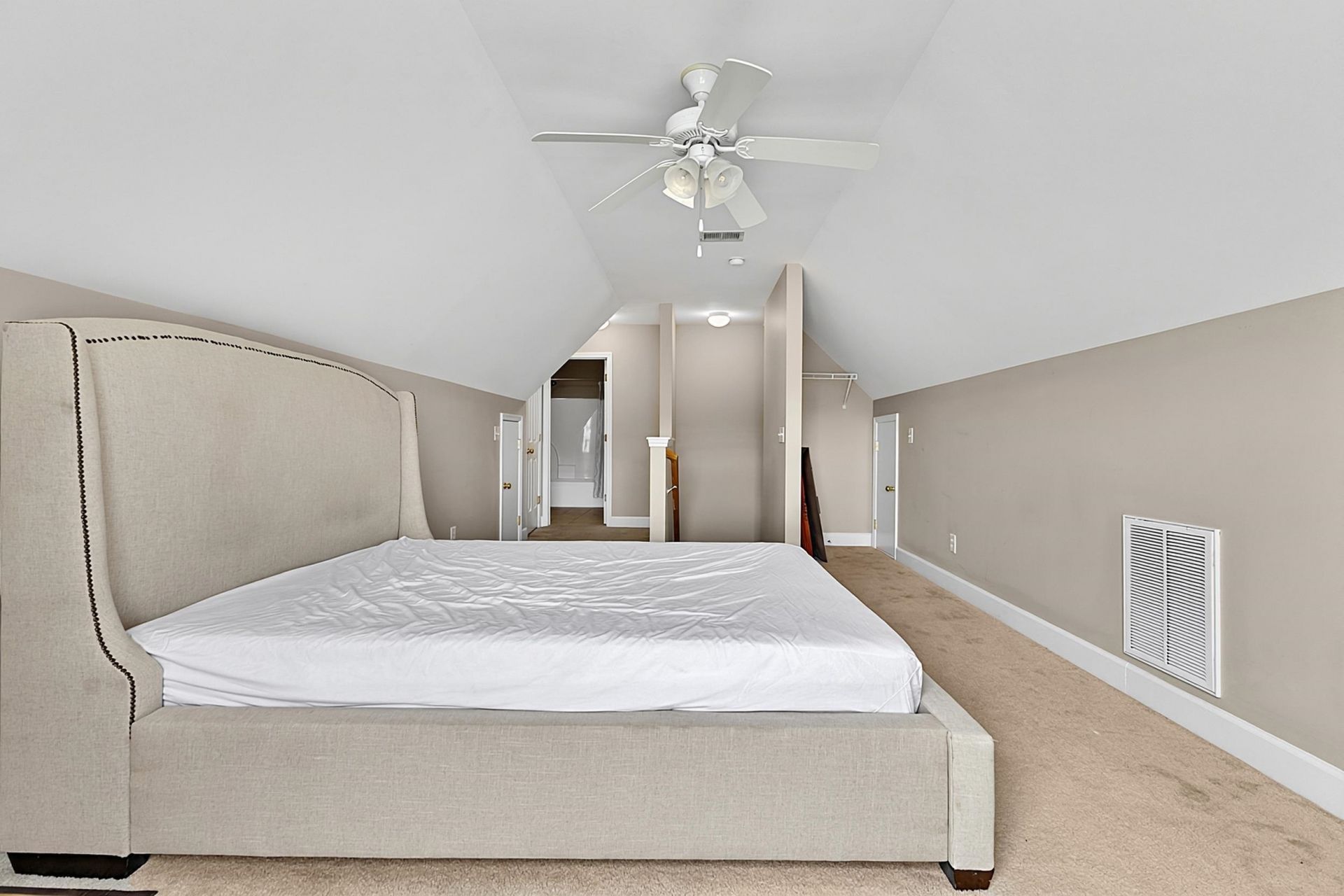 284 Viareggio Rd.  Photo 42