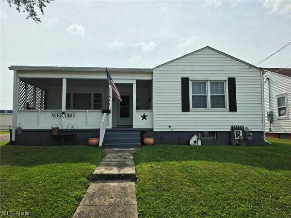 851 Superior Street , Zanesville, OH 43701