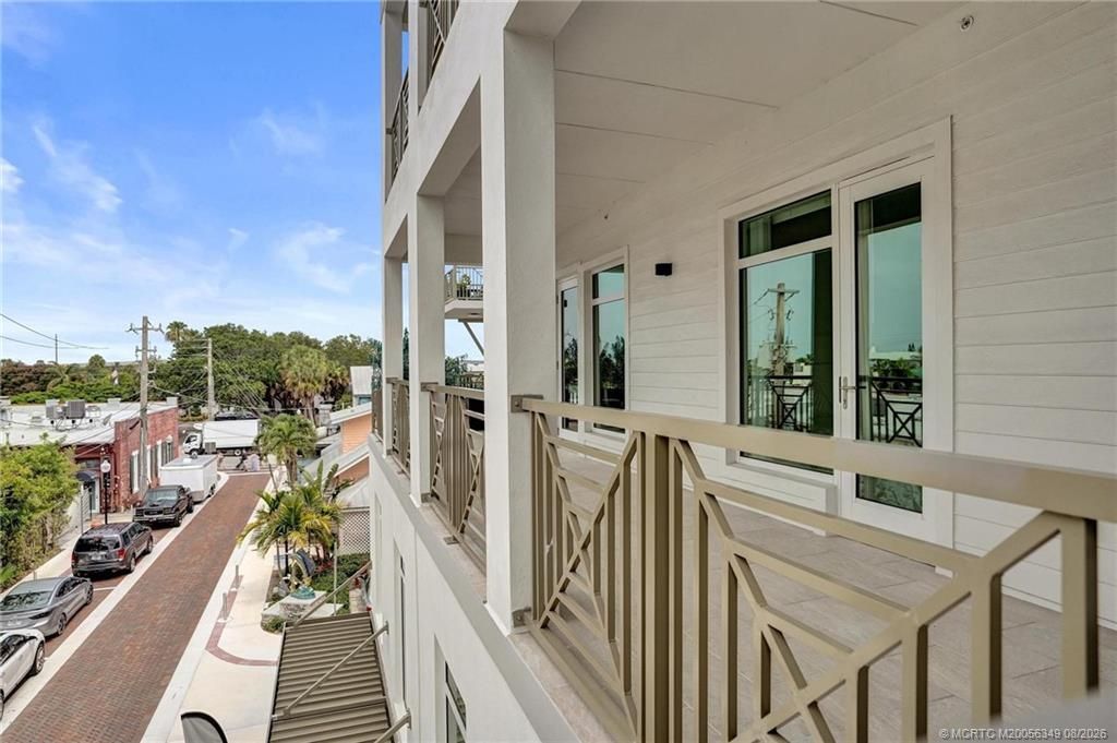 41 Seminole SW Street, Unit Apt #310, Stuart, FL 34994 Photo