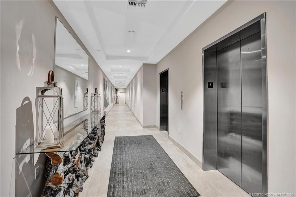41 Seminole SW Street, Unit Apt #310, Stuart, FL 34994 Photo