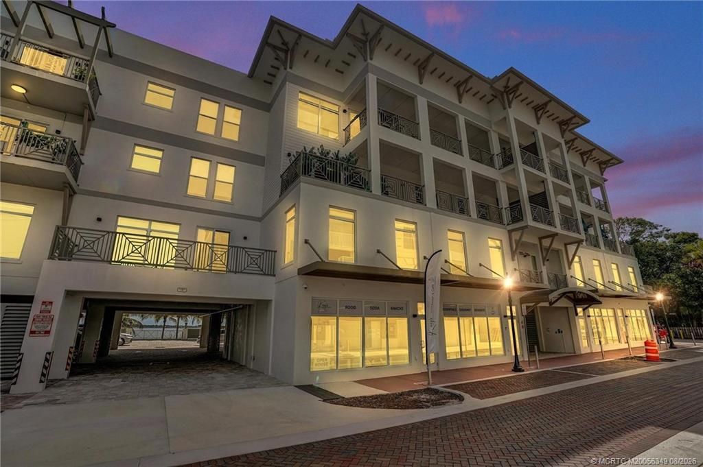 41 Seminole SW Street, Unit Apt #310, Stuart, FL 34994 Photo