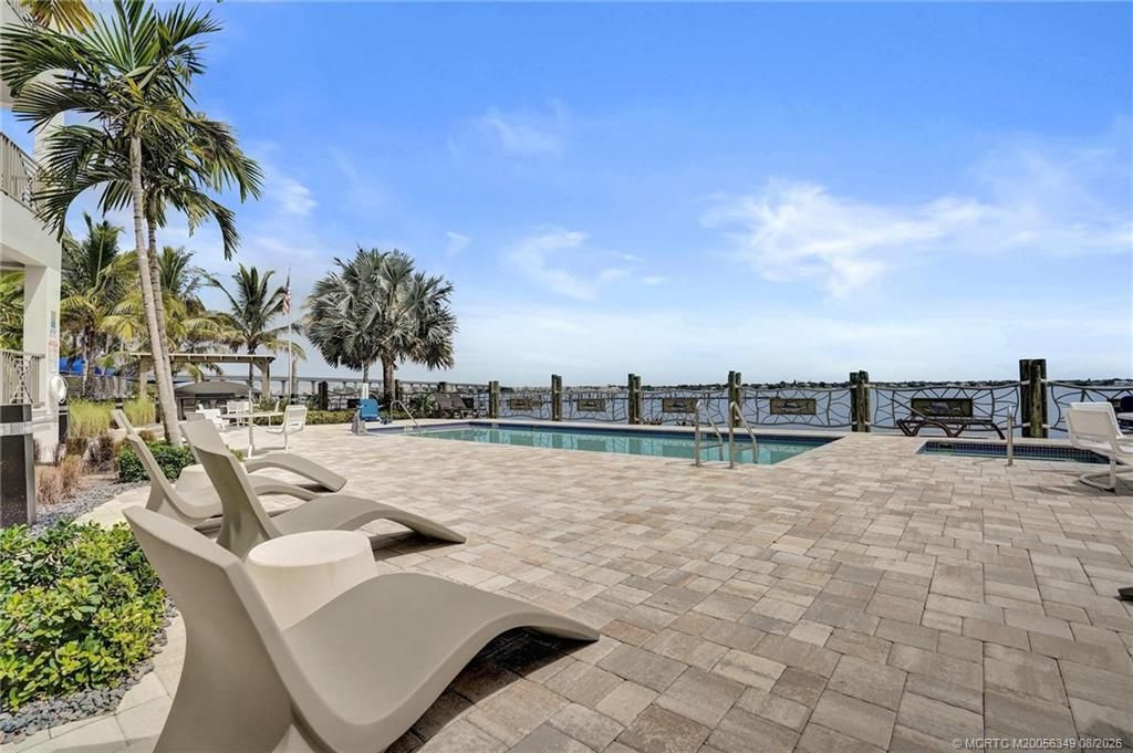 41 Seminole SW Street, Unit Apt #310, Stuart, FL 34994 Photo