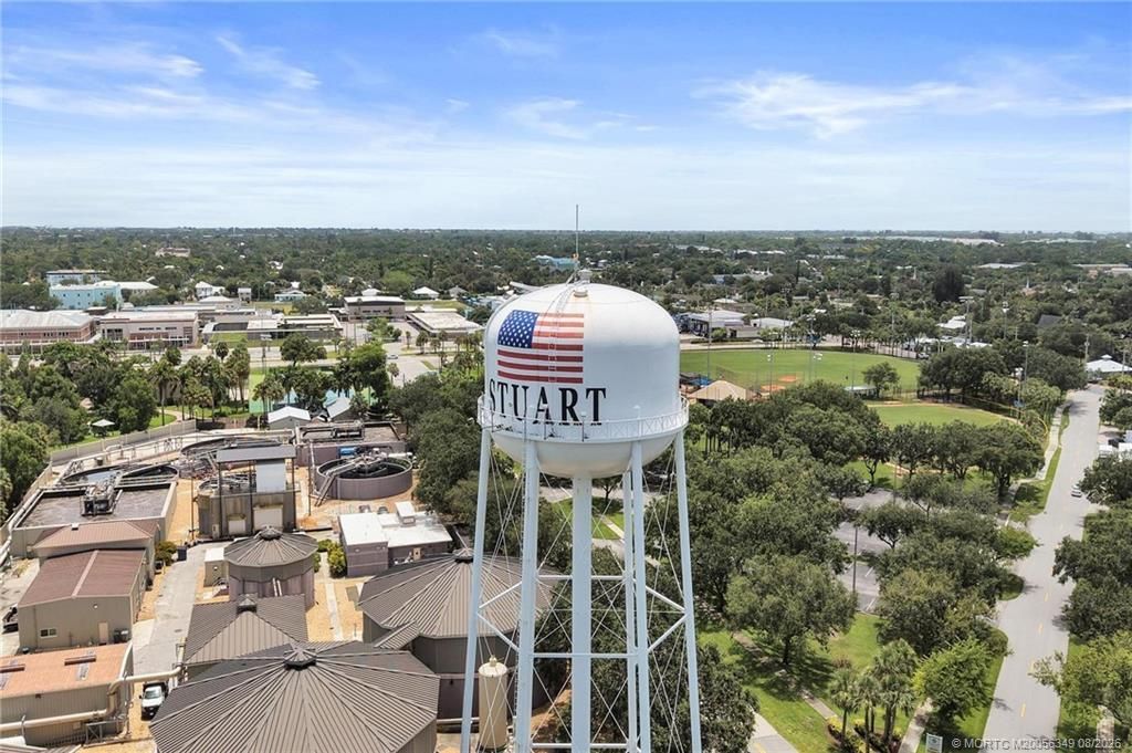 41 Seminole SW Street, Unit Apt #310, Stuart, FL 34994 Photo