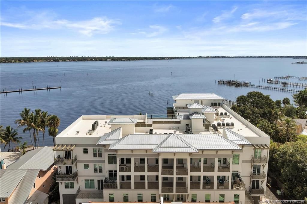41 Seminole SW Street, Unit Apt #310, Stuart, FL 34994 Photo