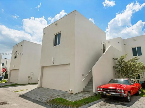 6663 NW 103rd Pkwy , Unit Studio, Doral, FL 33178