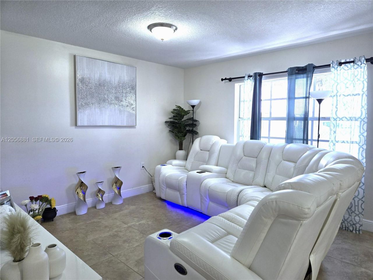 12423 NW 7th Ln , Miami, FL 33182 Photo