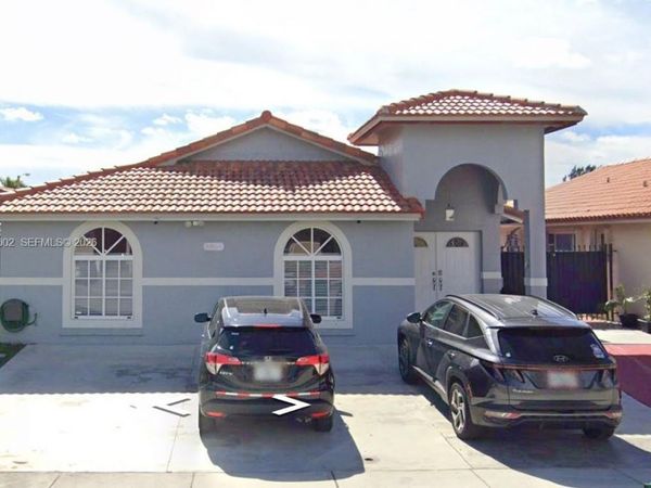 8864 NW 110th St , Unit 8864, Hialeah Gardens, FL 33018